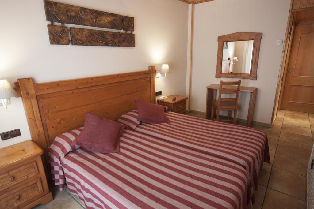 Hotel Sant Roc Camprodon Ngoại thất bức ảnh